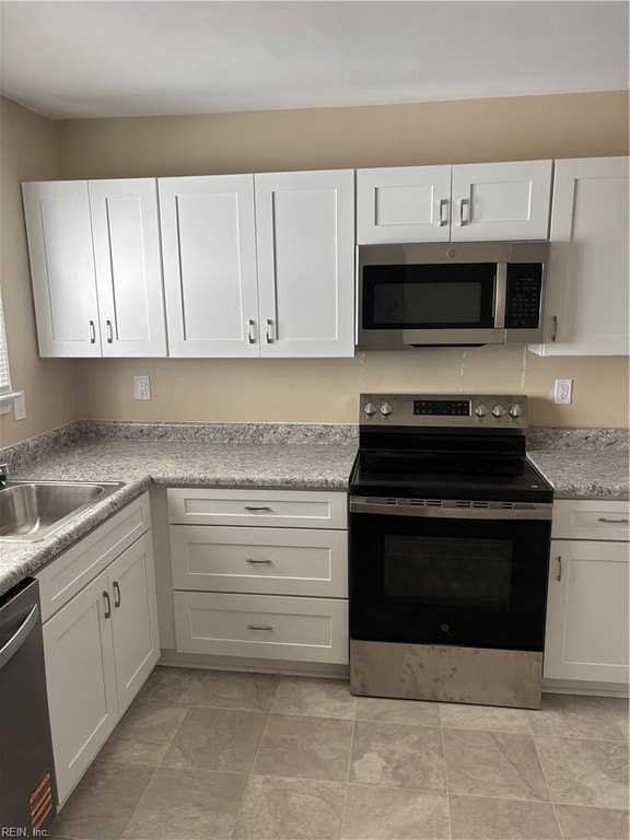 3833 Forrester Ln - Photo 4 of 12