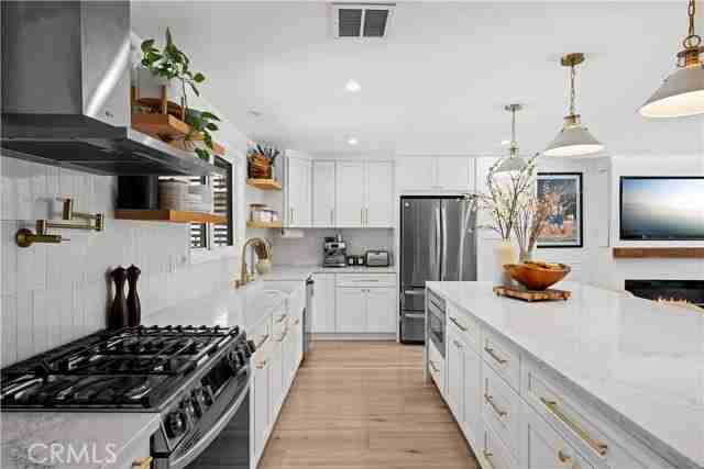 6709 Sheltondale Ave - Photo 5 of 8