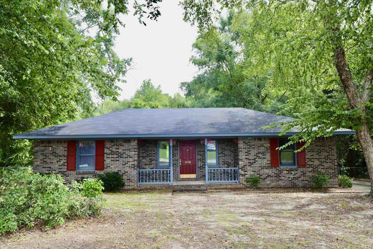 806 Club Ln - Photo 4 of 50