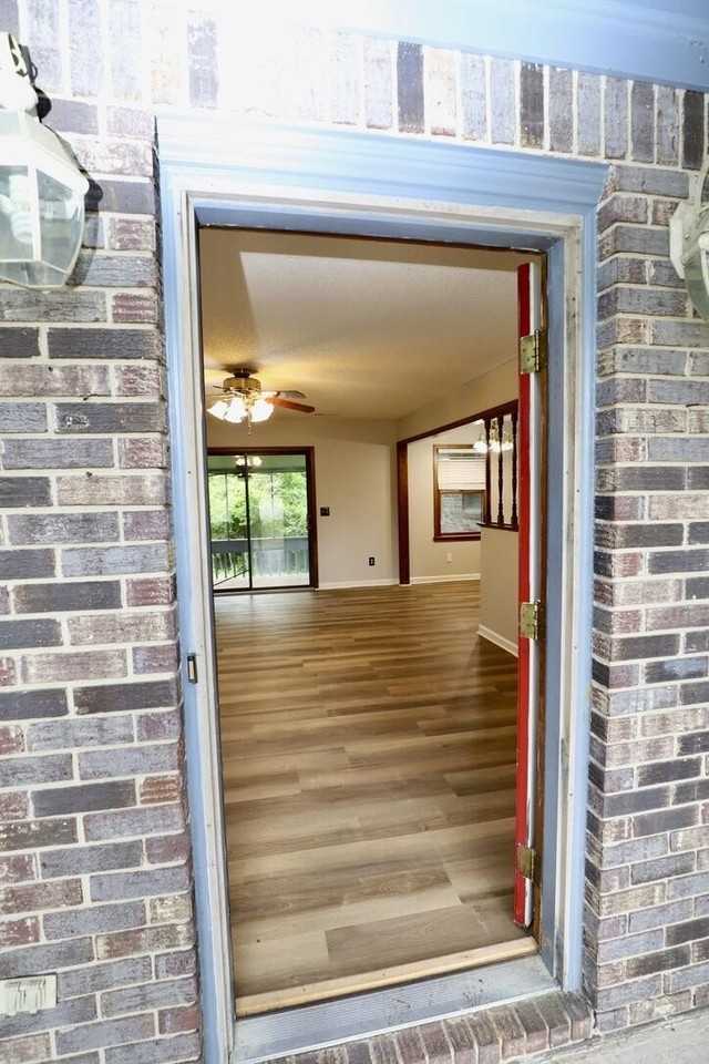 806 Club Ln - Photo 6 of 50