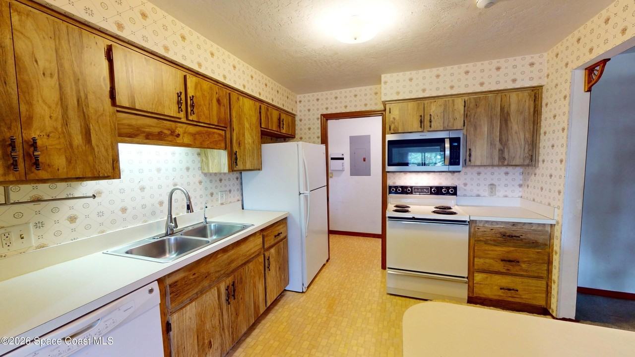 9010 Wedgewood Pl #33F - Photo 4 of 43