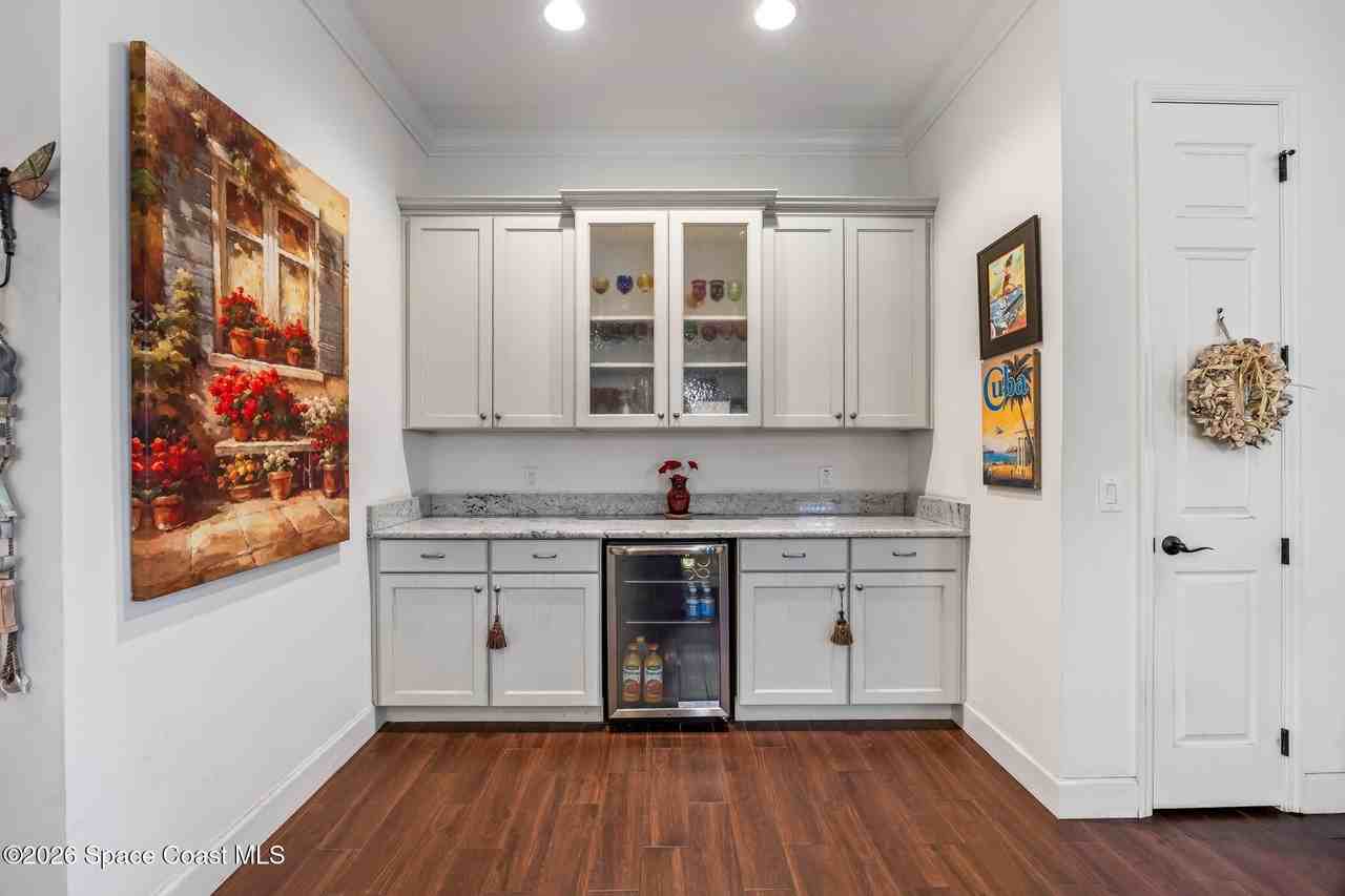 121 Seminole Ln - Photo 6 of 40