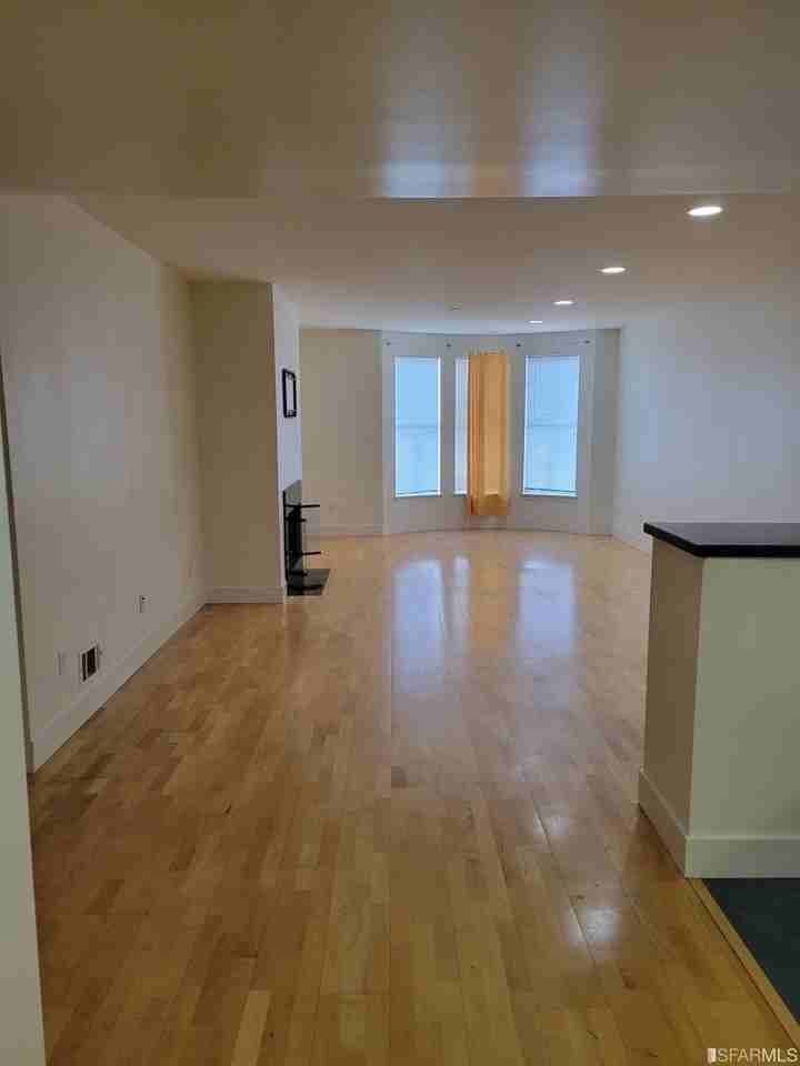 2333 Mission St #3