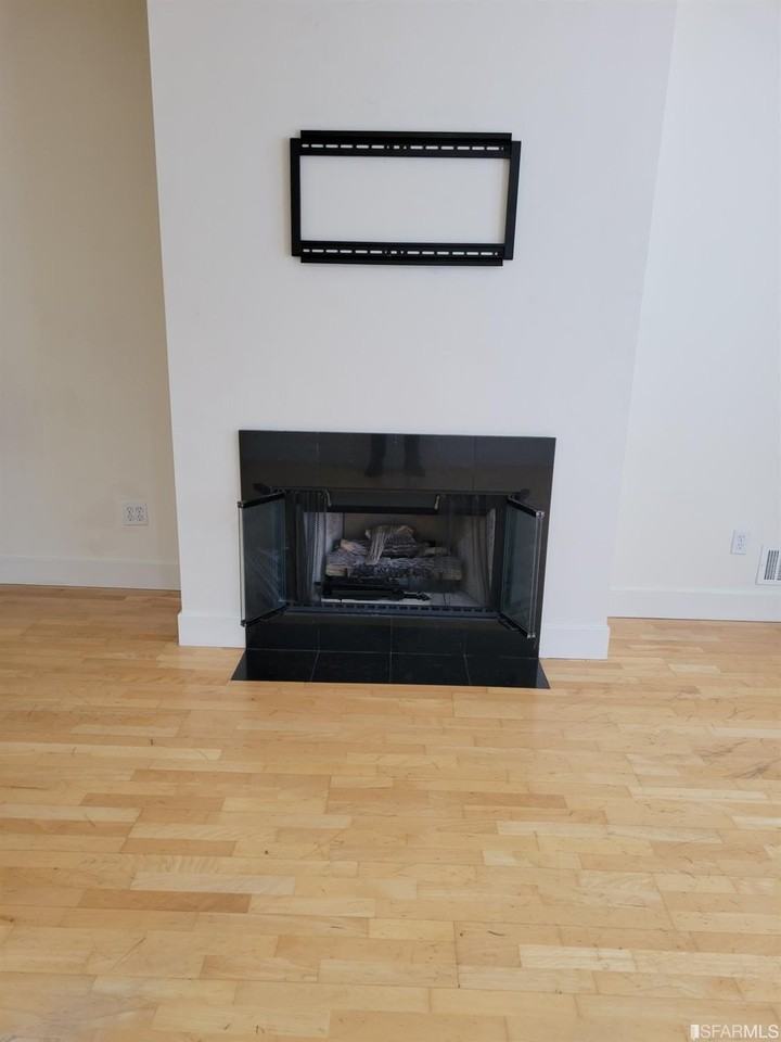 2333 Mission St #3 - Photo 4 of 6