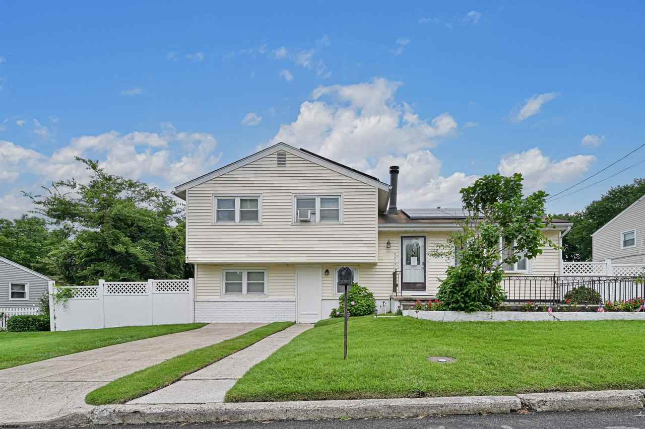 48 W Bolton Ave