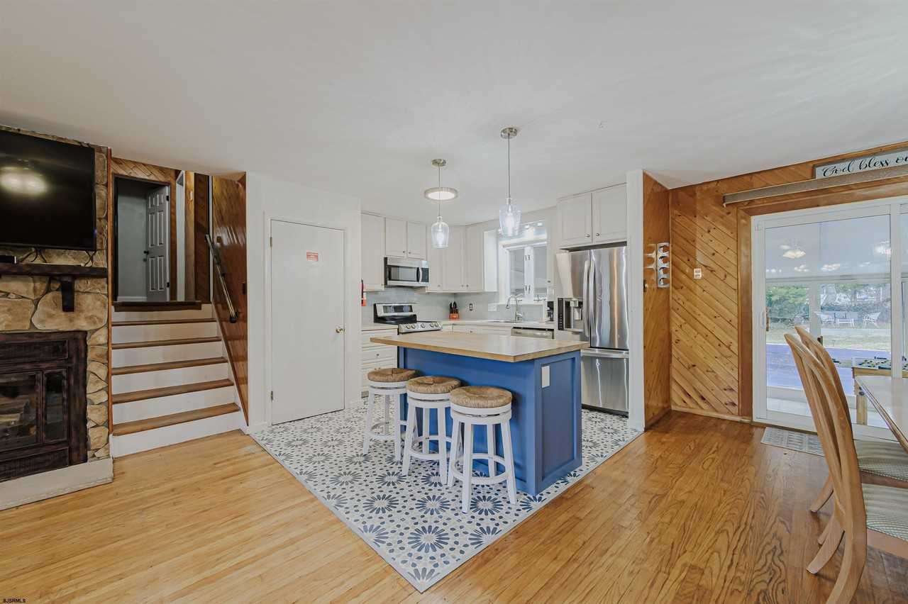 48 W Bolton Ave - Photo 7 of 40
