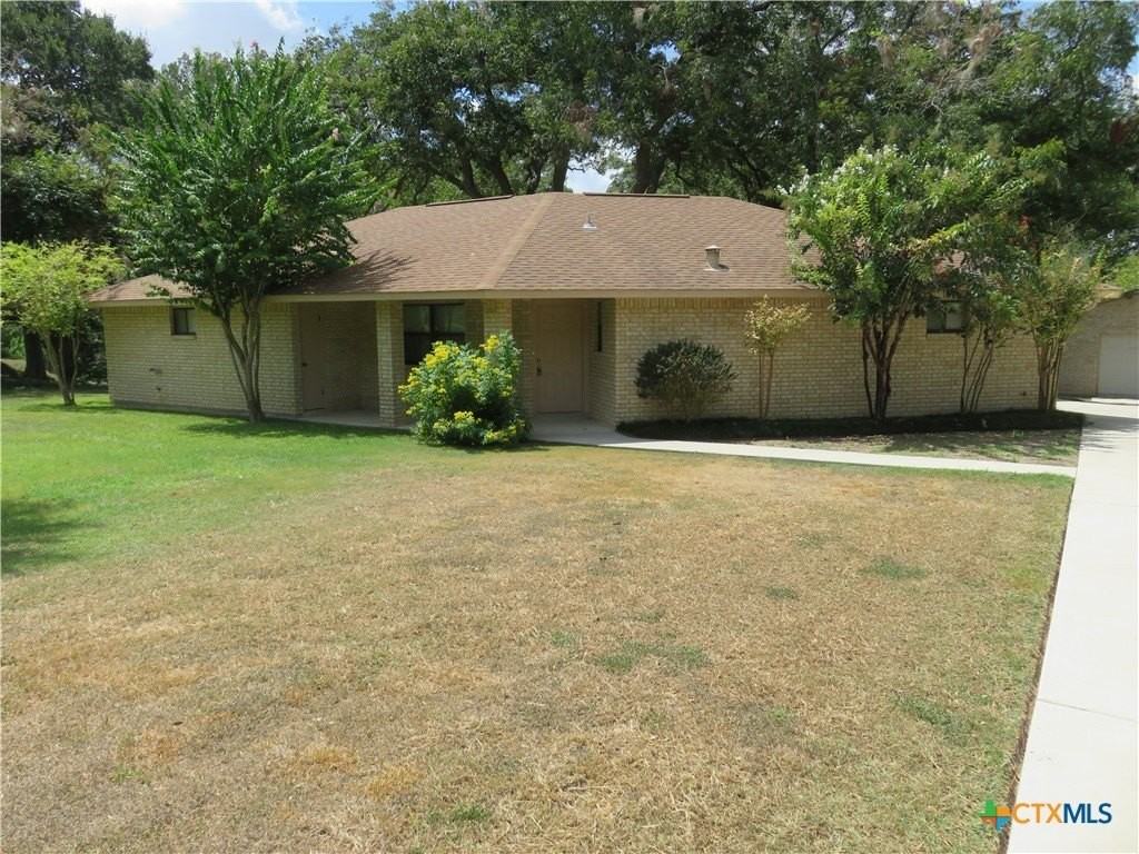 900 Boenig St - Photo 5 of 35