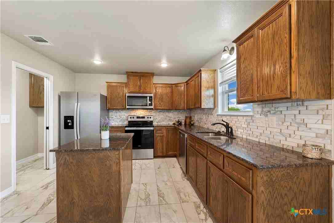 6005 Cactus Flower Ln - Photo 5 of 11