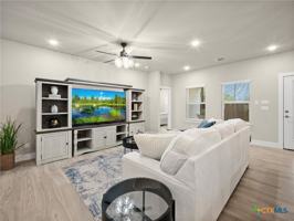featured image of 5338 Howard St