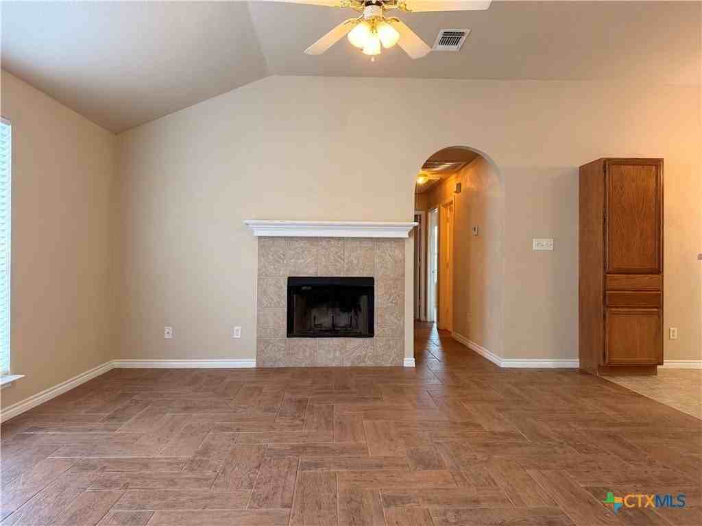 1229 Hilltop Dr - Photo 5 of 15