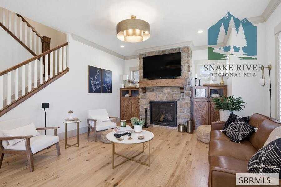 147 Casa Dr - Photo 4 of 39