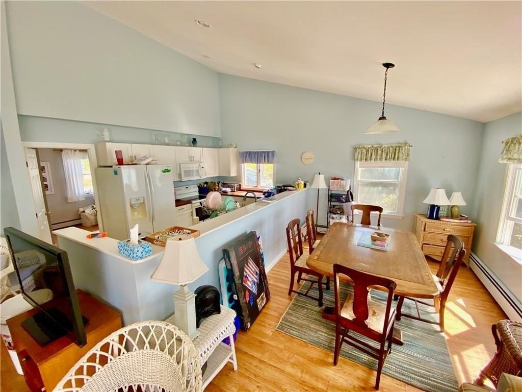 53 Shore Dr - Photo 3 of 10