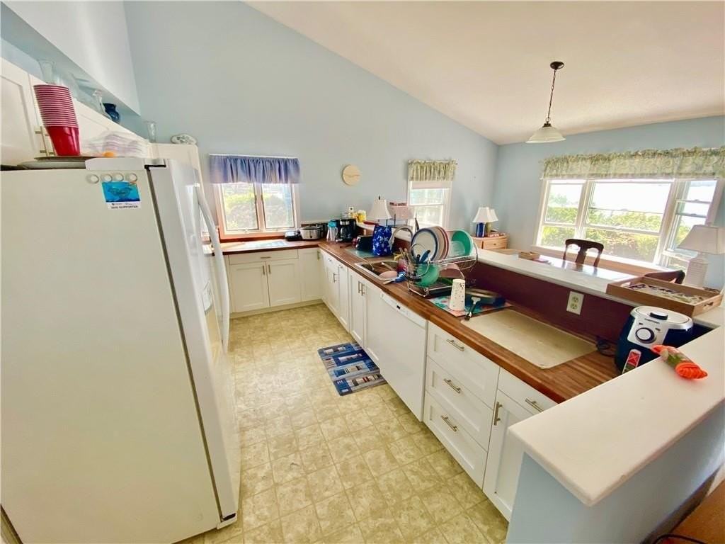 53 Shore Dr - Photo 4 of 10