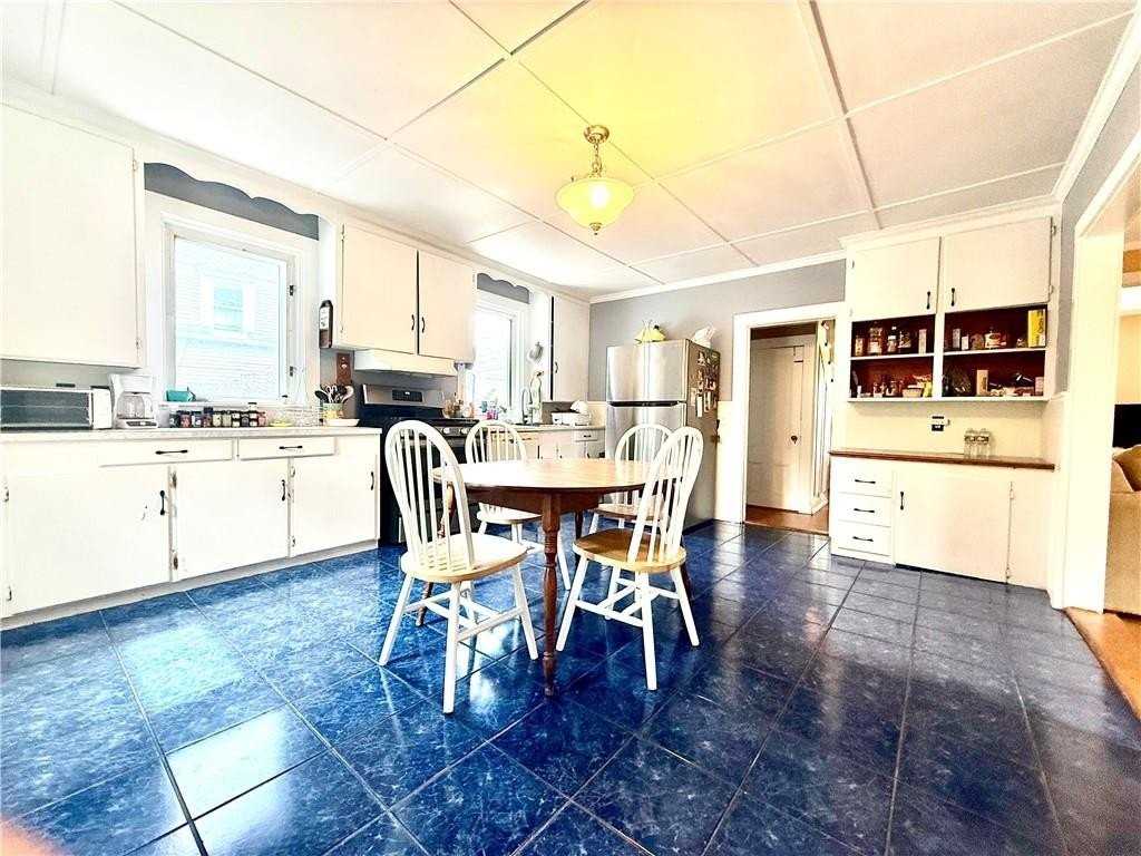 23 Potter St - Photo 7 of 22