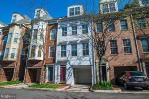 featured image of 807 Capitol Square Pl Sw
