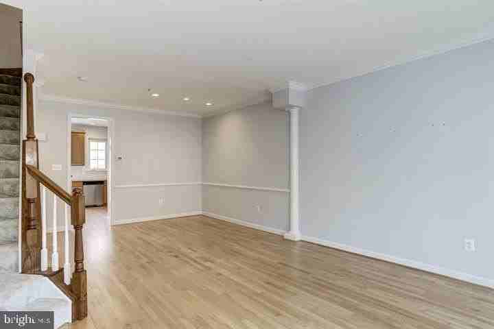 807 Capitol Square Pl Sw - Photo 3 of 31