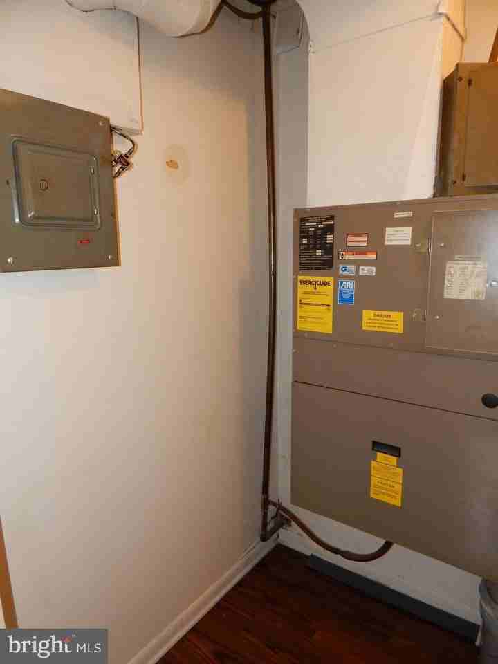 1 Essex Hall - Photo 7 of 28