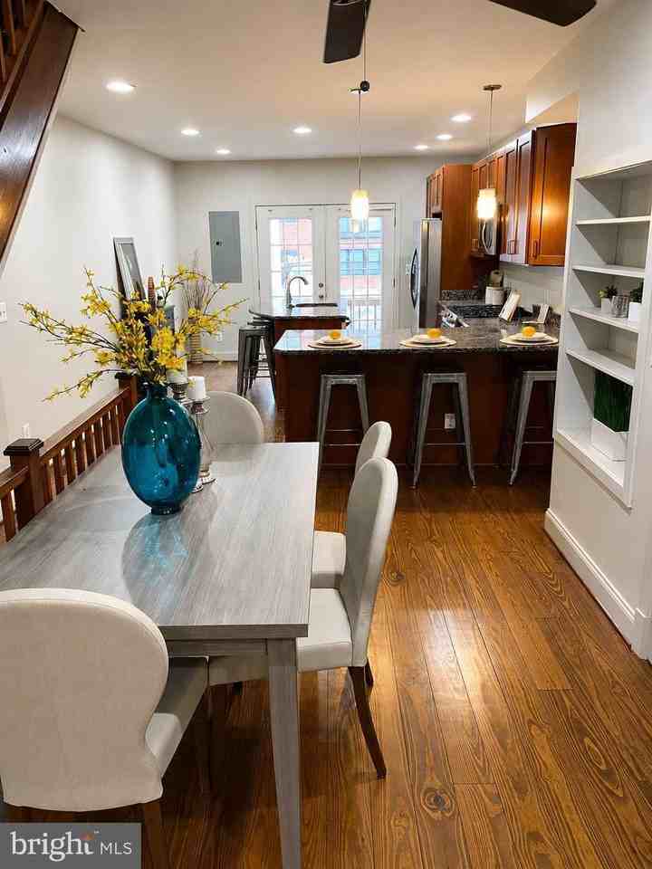1832 Light St - Photo 7 of 32