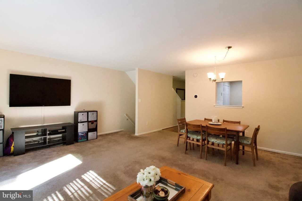 24 Marshs Victory Ct - Photo 7 of 21