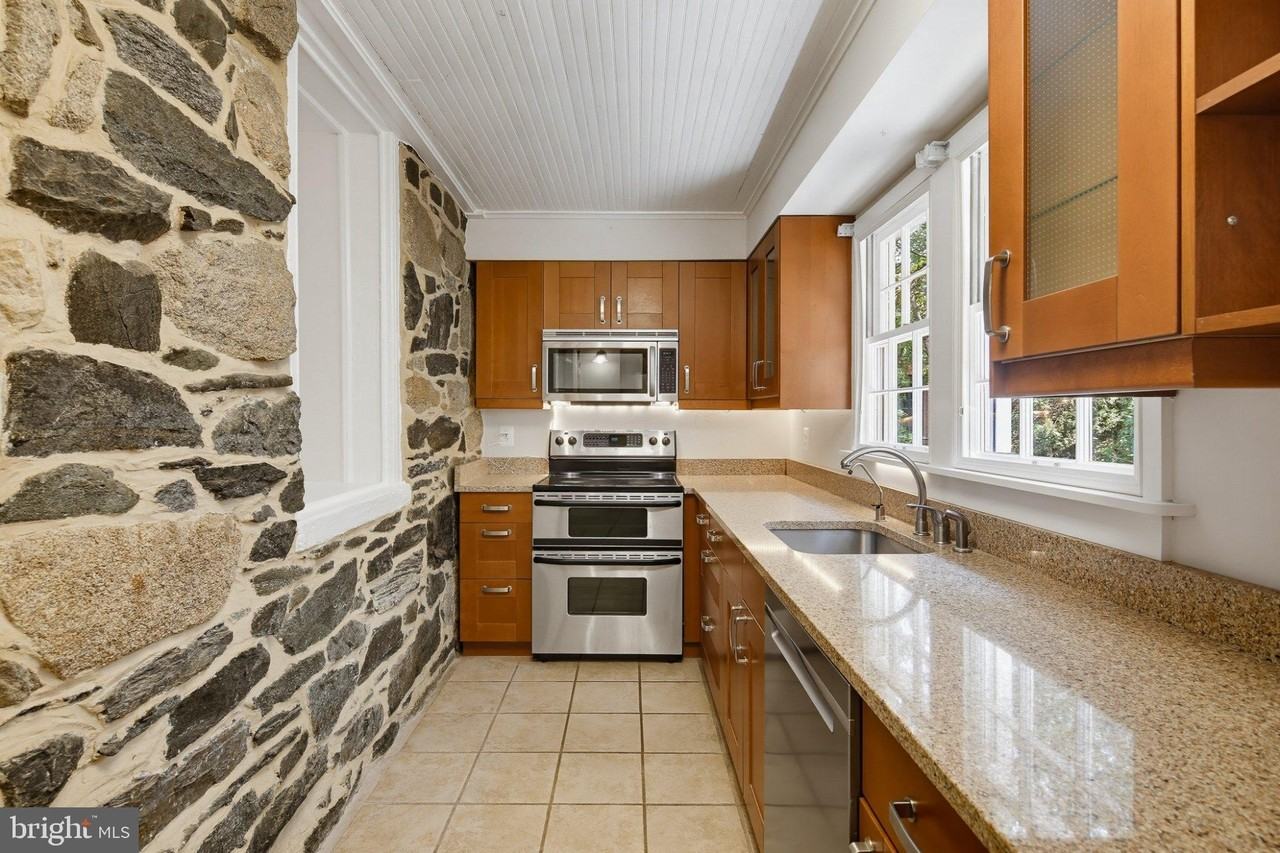 871 Oella Ave - Photo 2 of 34