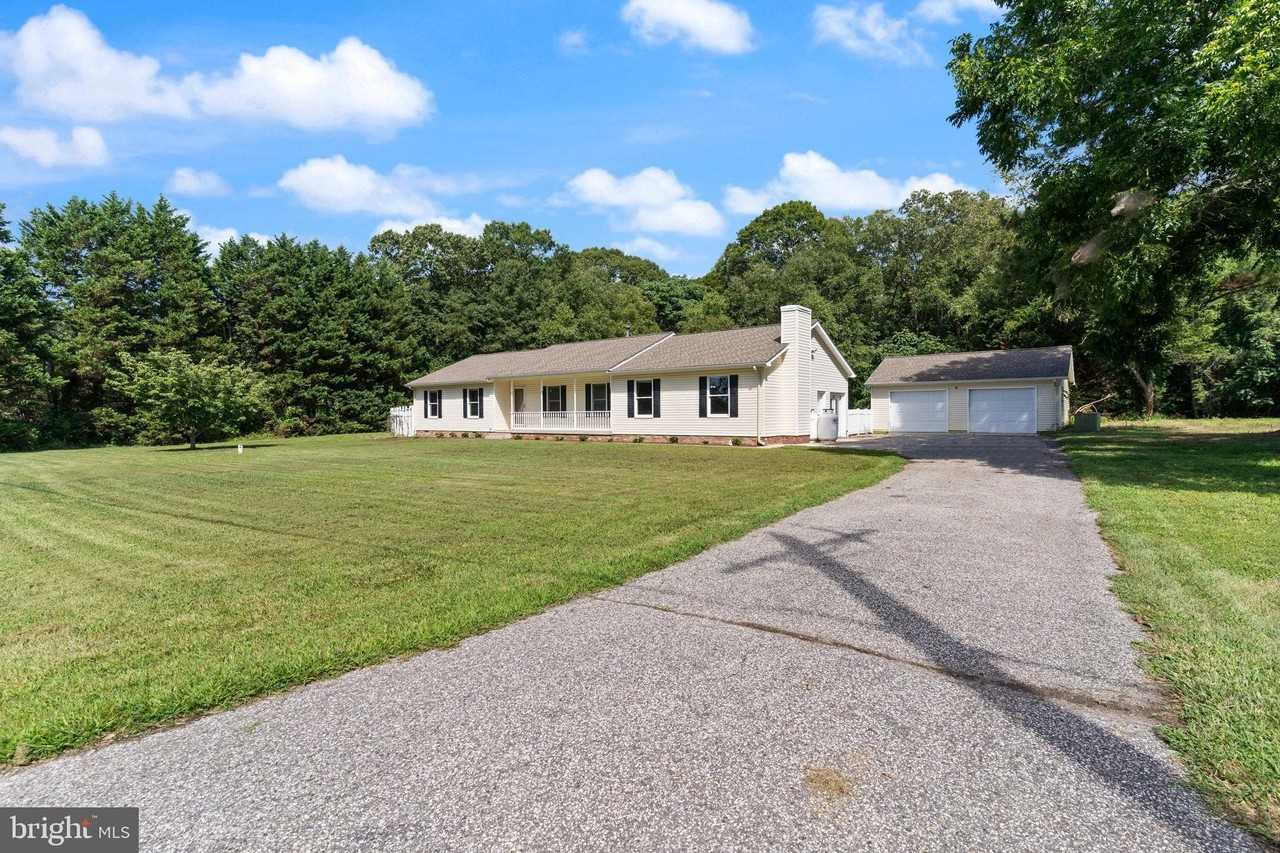 1806 Lowery Rd - Photo 2 of 37
