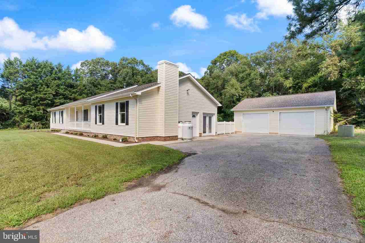 1806 Lowery Rd - Photo 5 of 37
