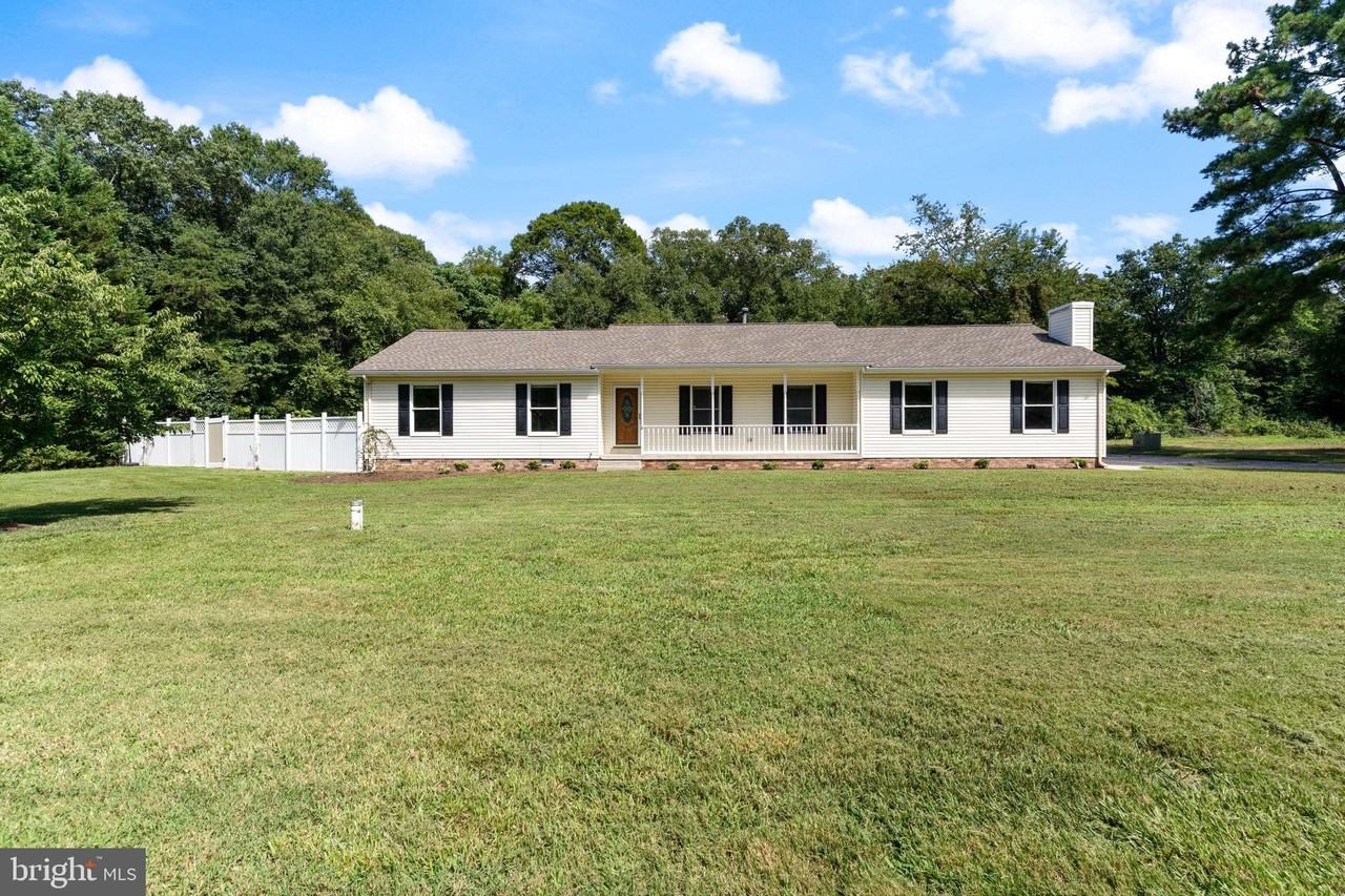1806 Lowery Rd - Photo 6 of 37