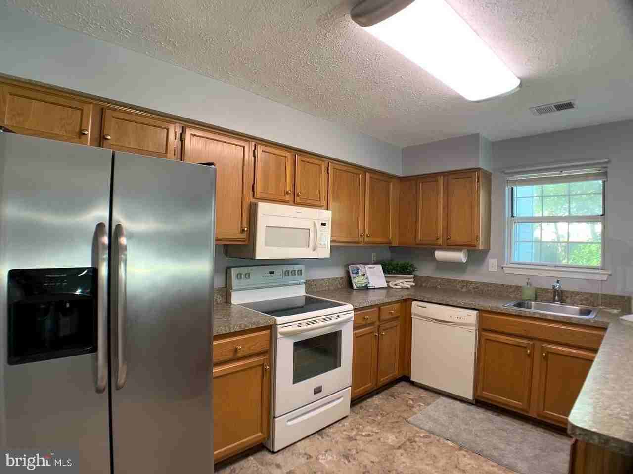6101 Red Squirrel Pl - Photo 2 of 21