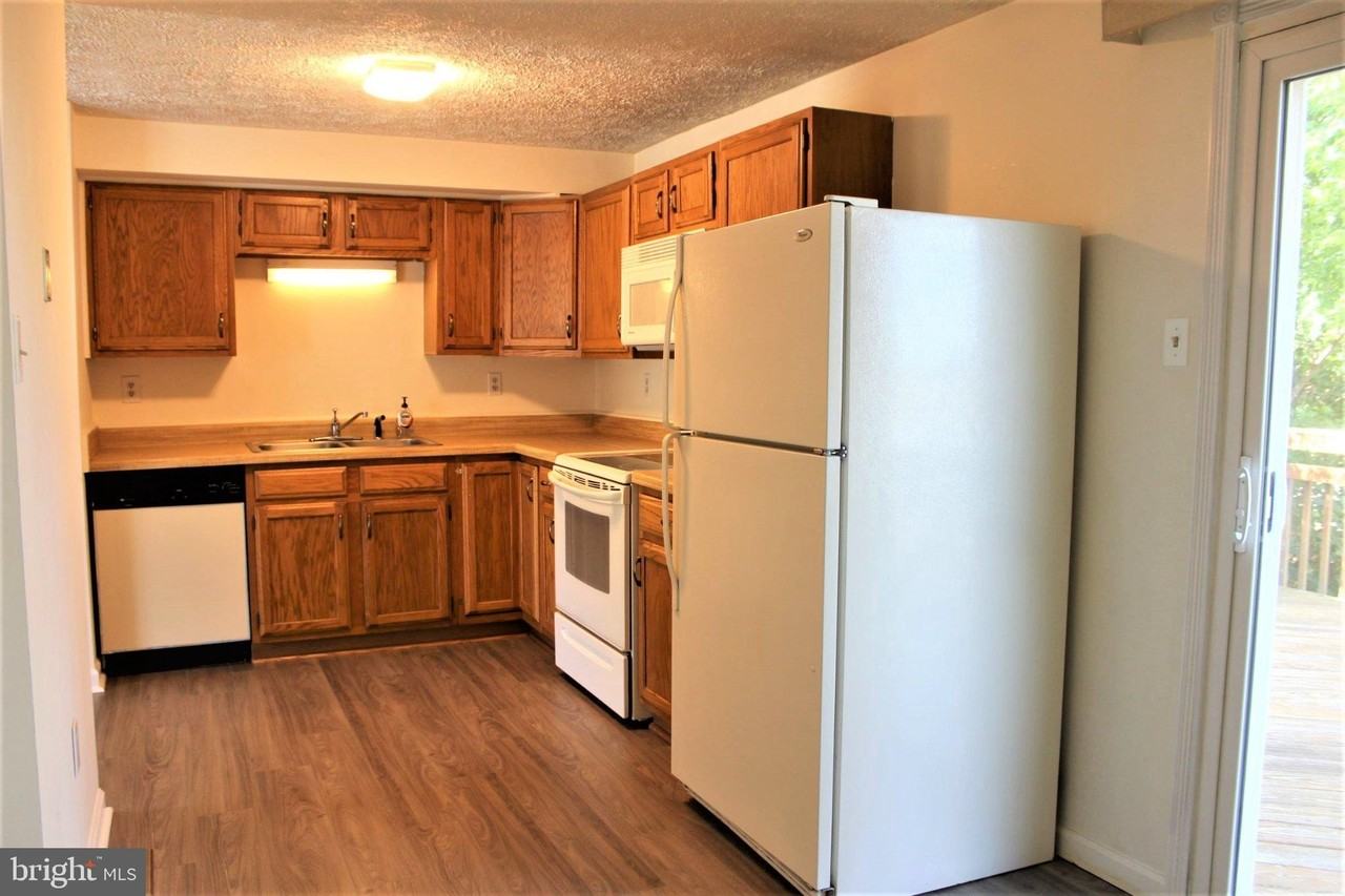 1102 Valen Ct - Photo 5 of 19
