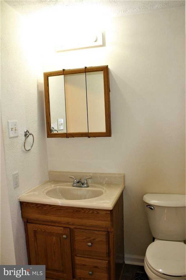 1102 Valen Ct - Photo 7 of 19