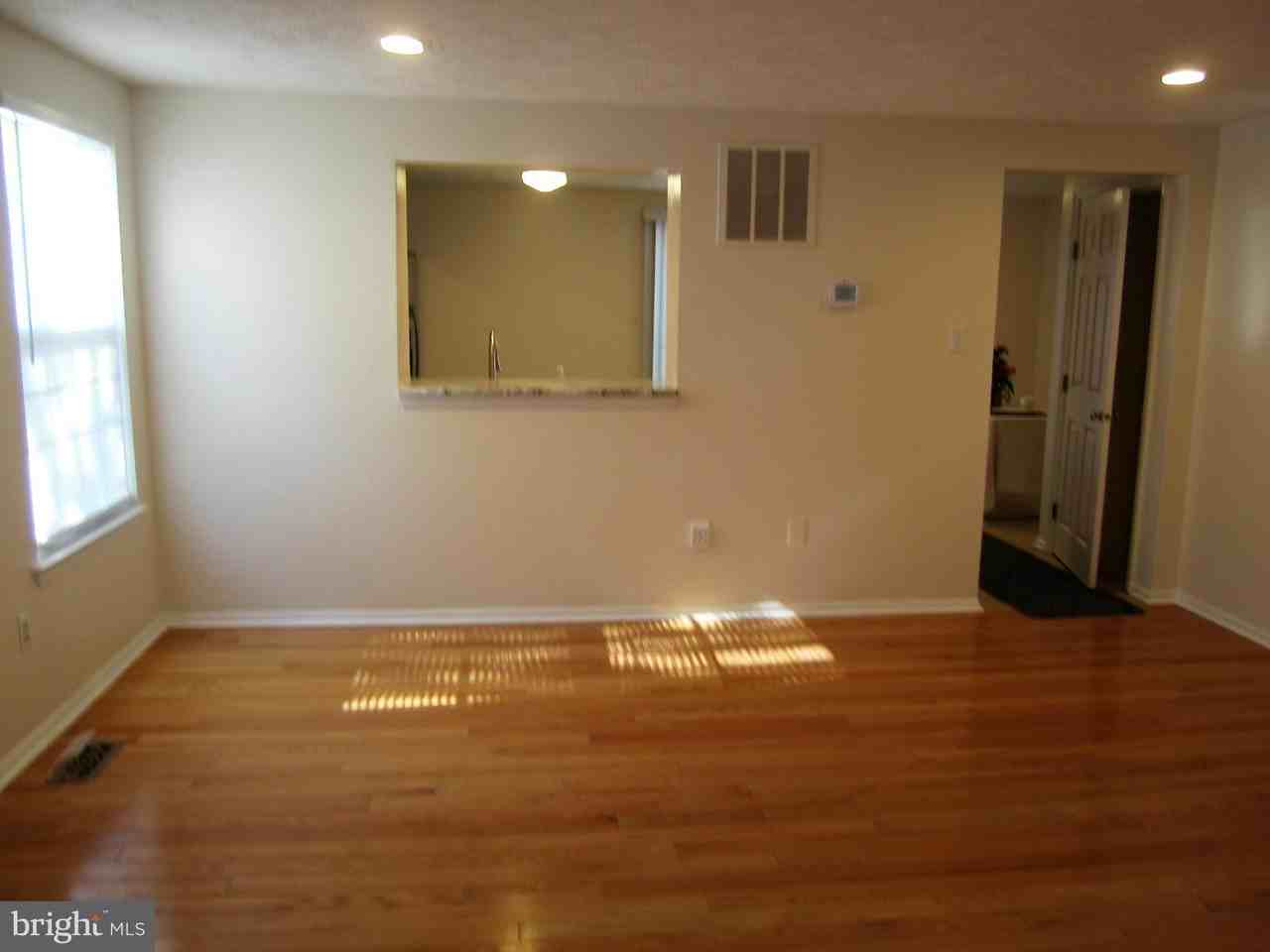 6085 Rock Glen Dr - Photo 5 of 13