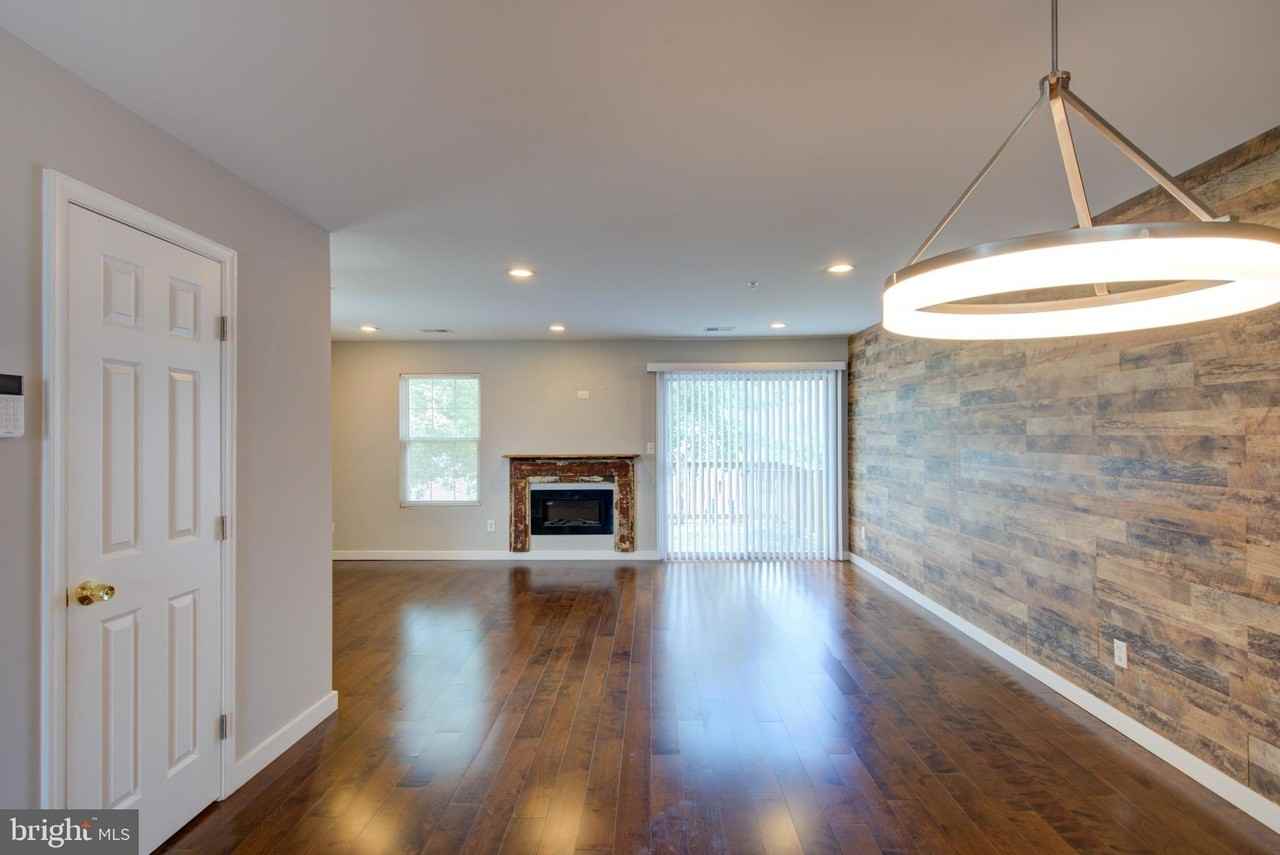 4304 Applegate Ln #2 - Photo 5 of 31