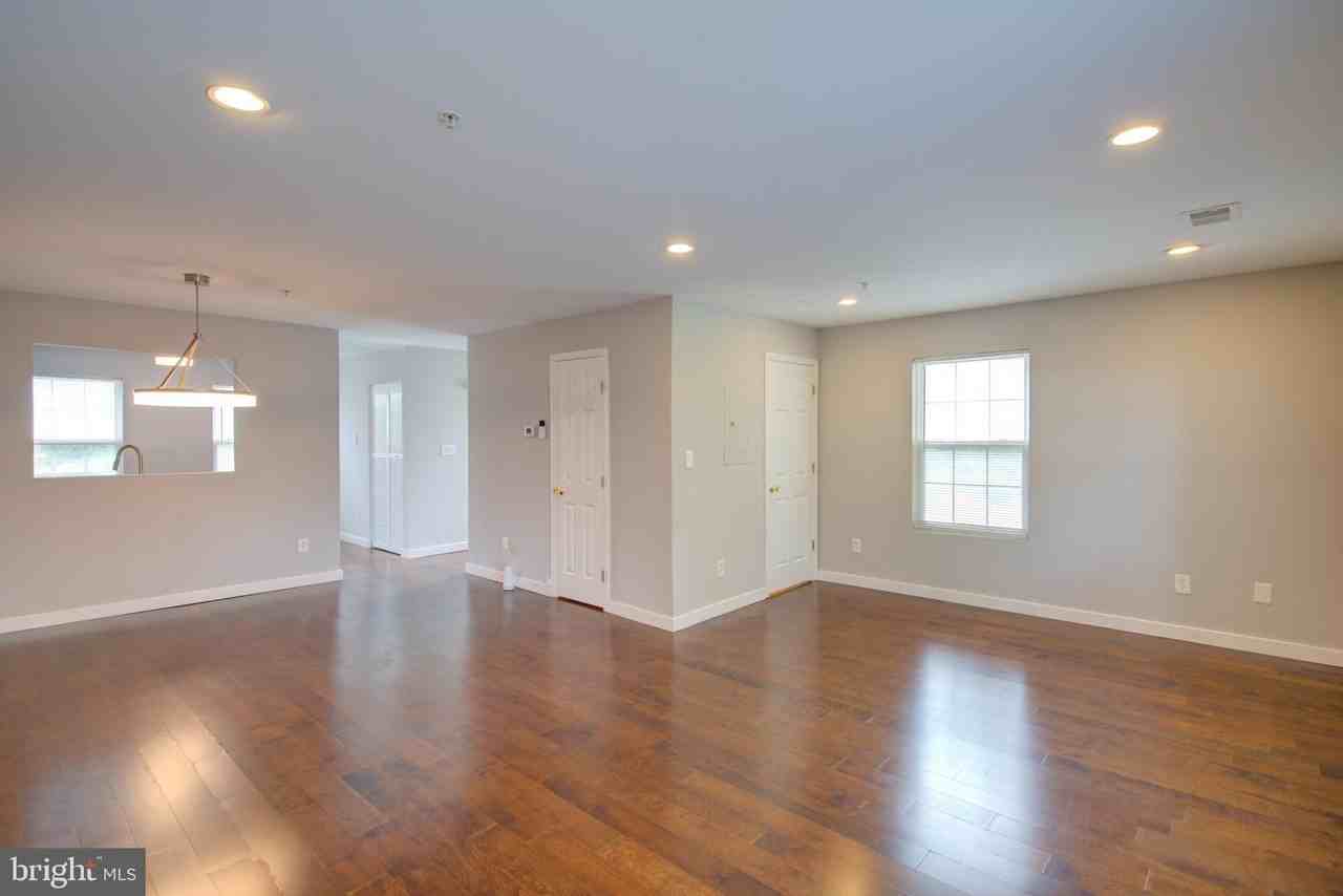 4304 Applegate Ln #2 - Photo 6 of 31