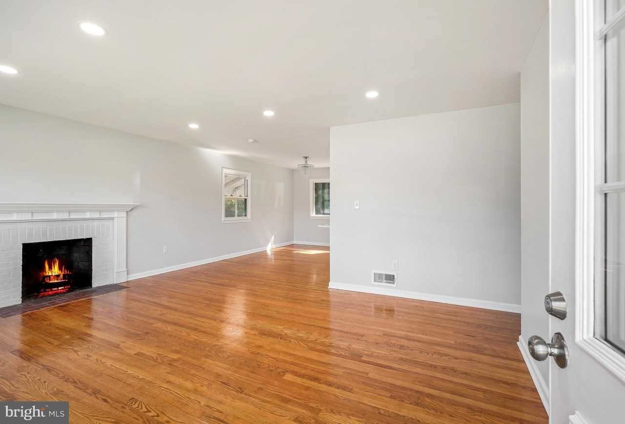 11309 Cherry Hill Rd - Photo 4 of 30