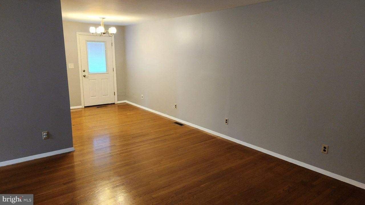 1602 Elson St - Photo 4 of 50