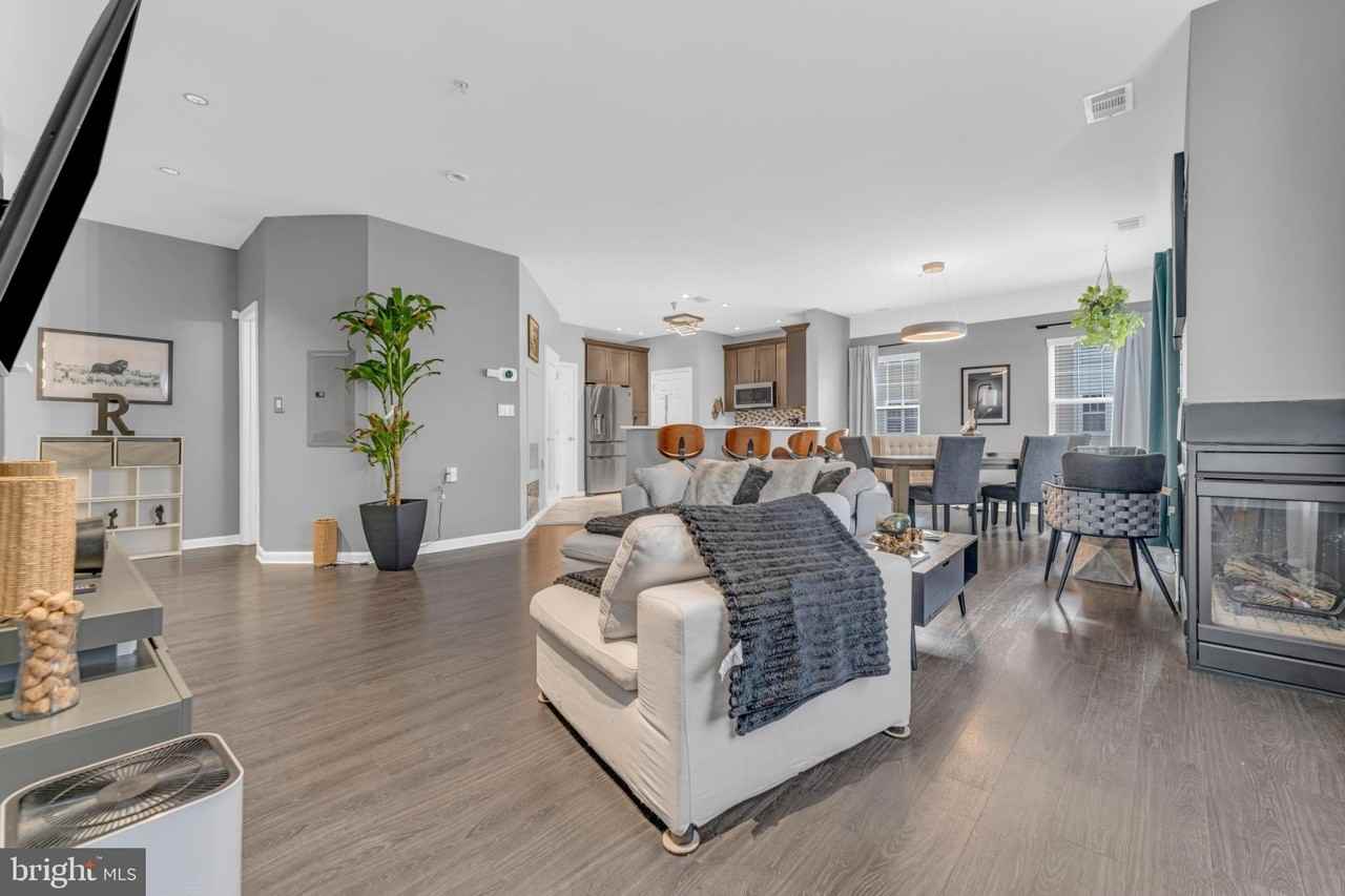 3146 Irma Ct - Photo 3 of 25