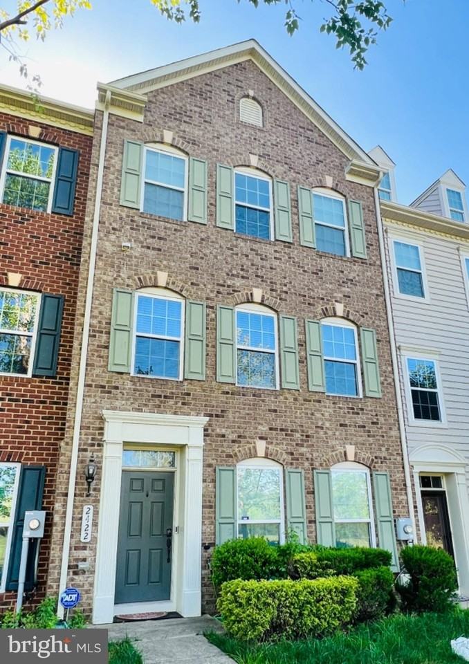 2422 Baileys Pond Rd - Photo 2 of 25