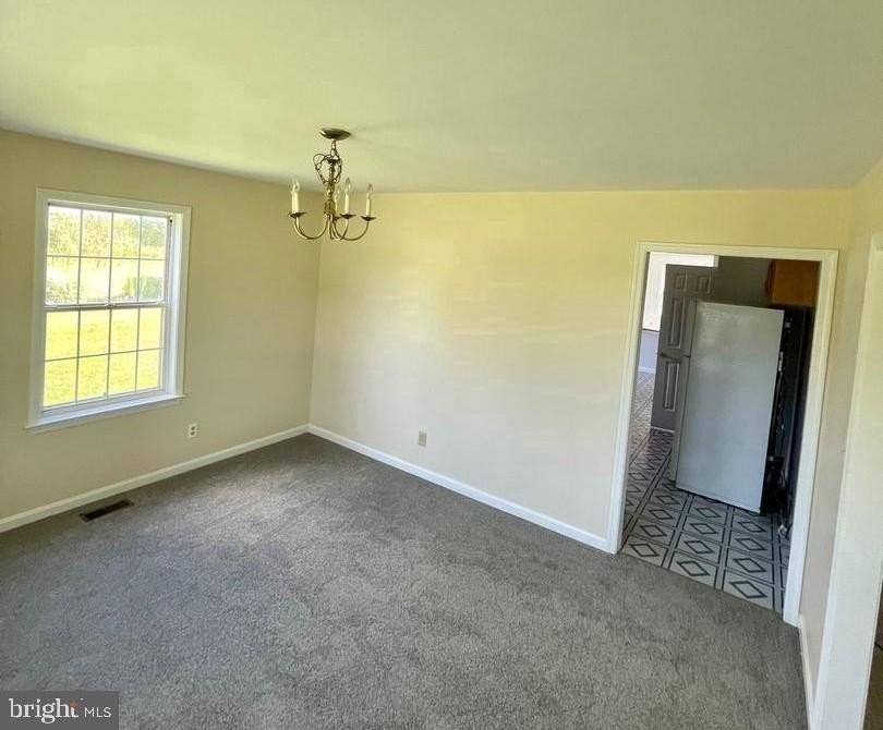 22078 Indian Bridge Rd - Photo 5 of 23