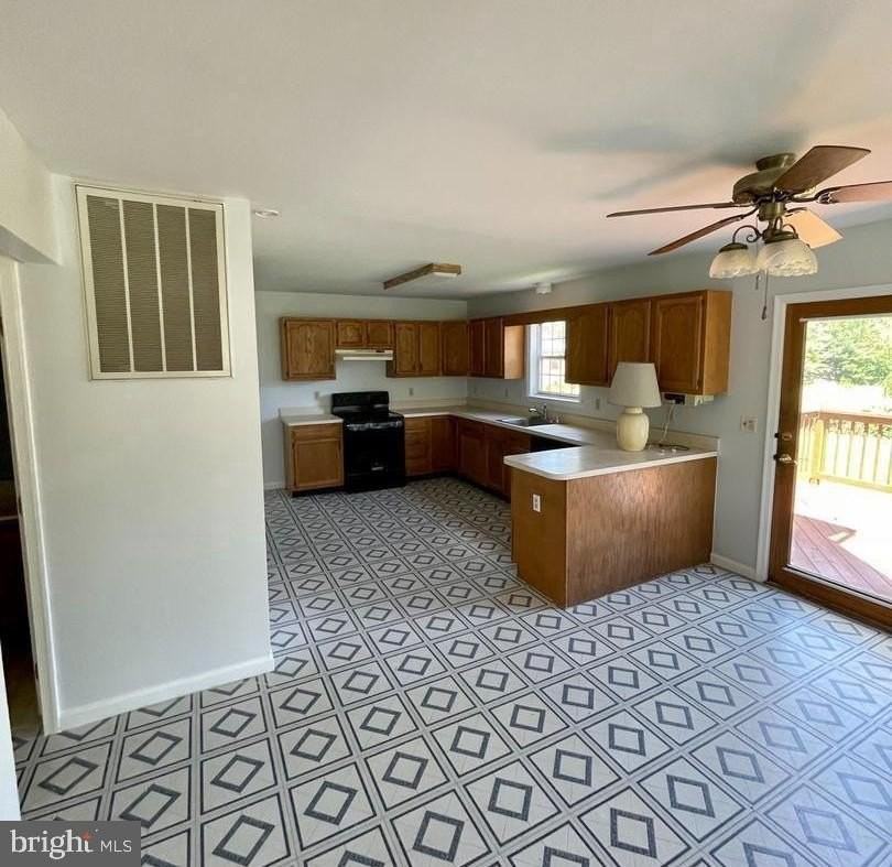 22078 Indian Bridge Rd - Photo 7 of 23
