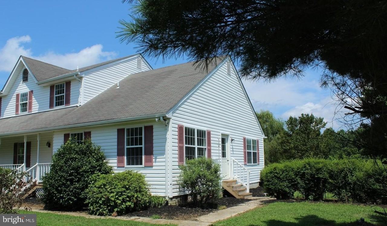 22078 Indian Bridge Rd - Photo 5 of 27