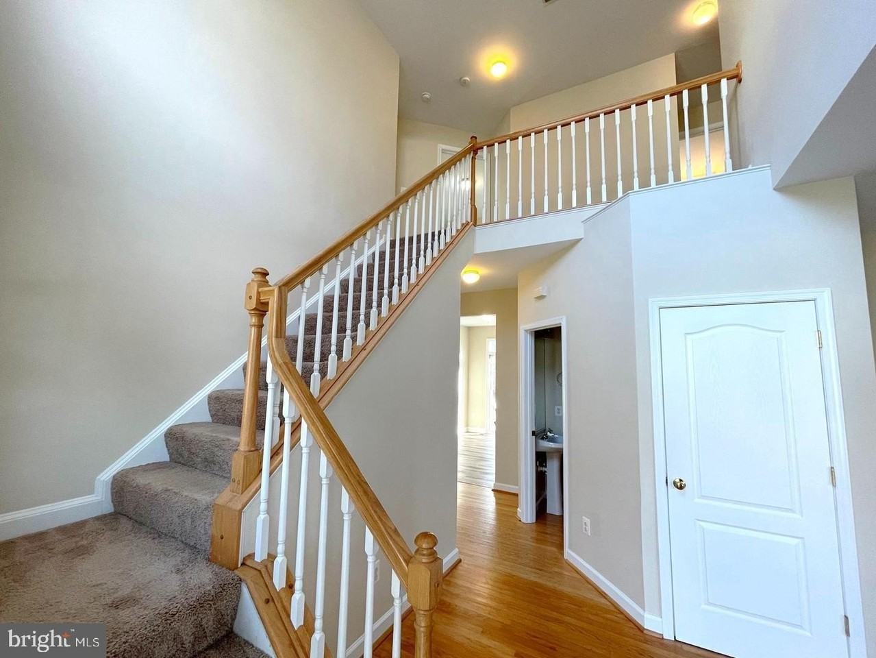 41555 Singletree Dr - Photo 2 of 35