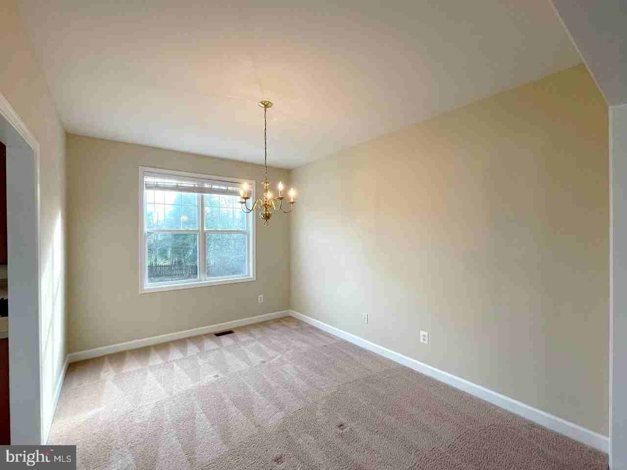 41555 Singletree Dr - Photo 5 of 35