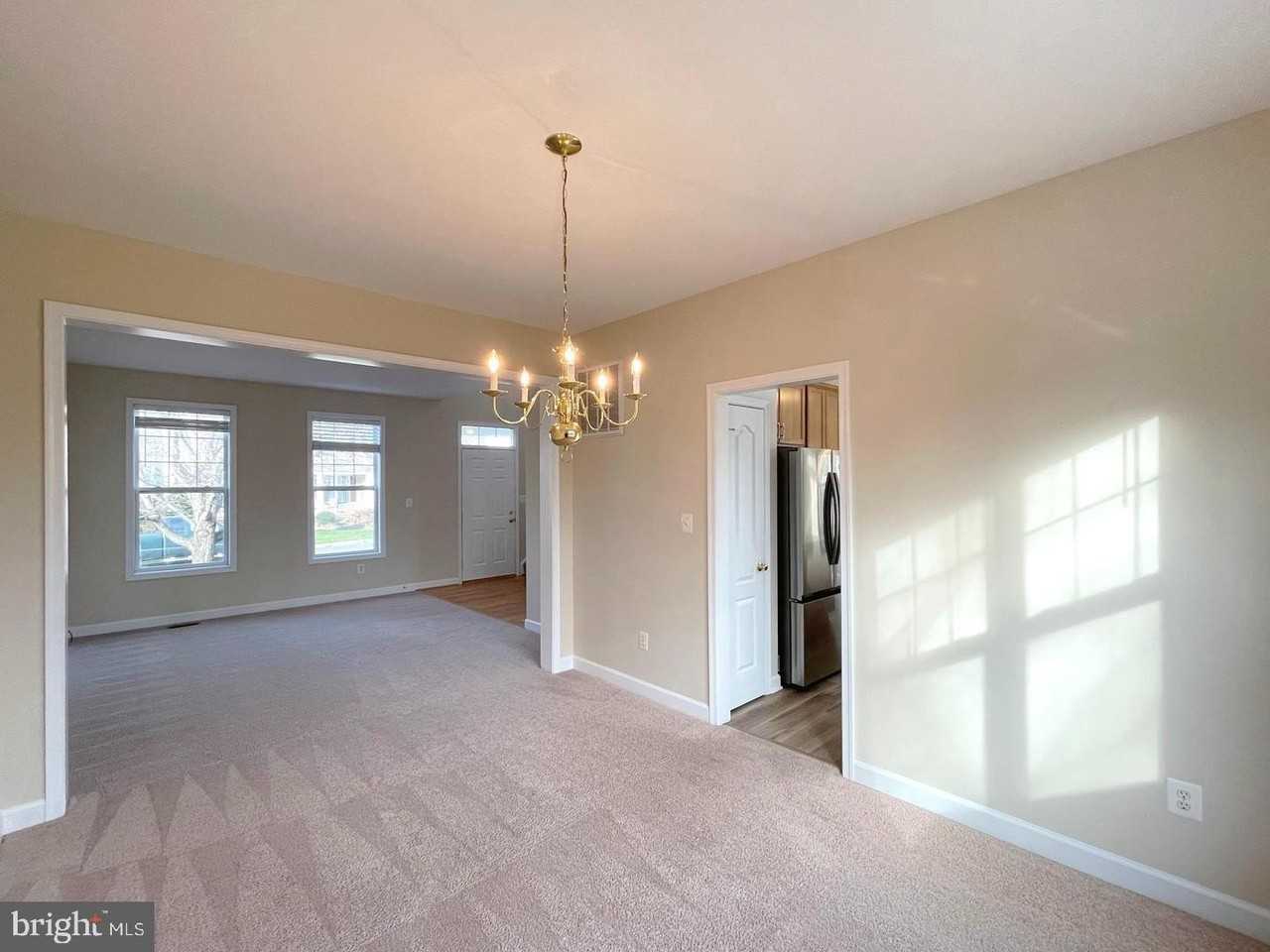41555 Singletree Dr - Photo 6 of 35