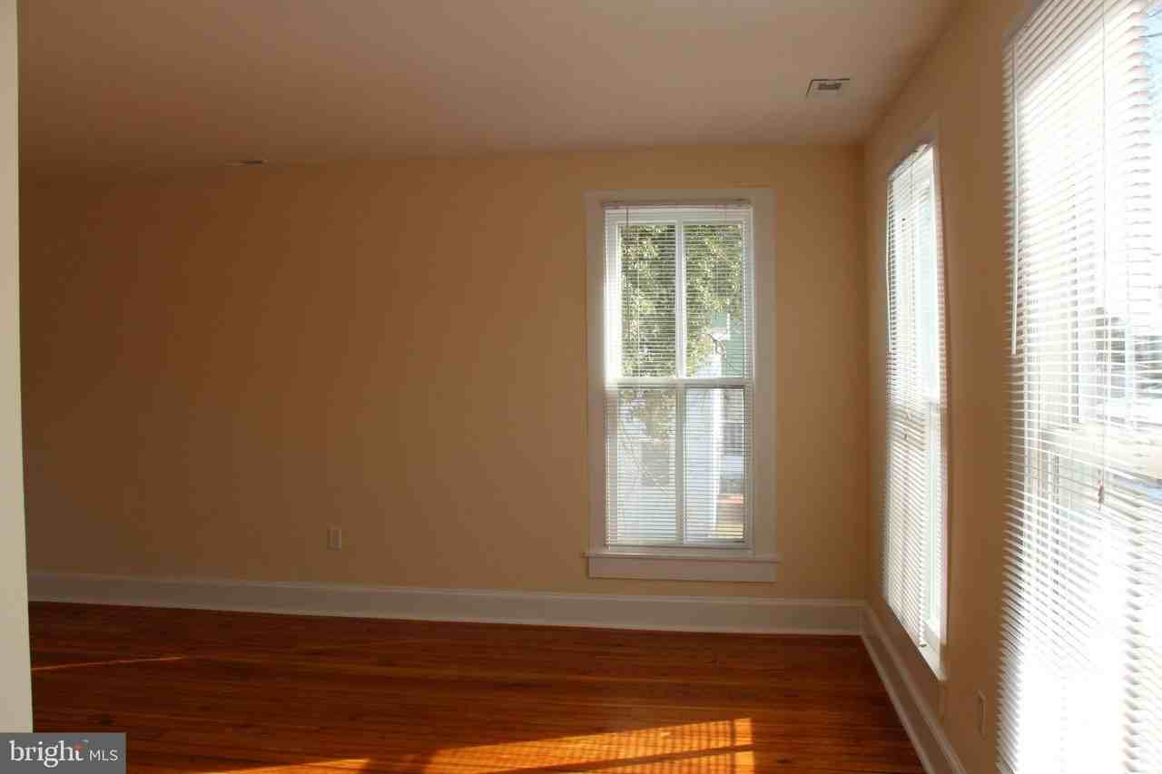 205 Railroad Ave #A - Photo 7 of 10