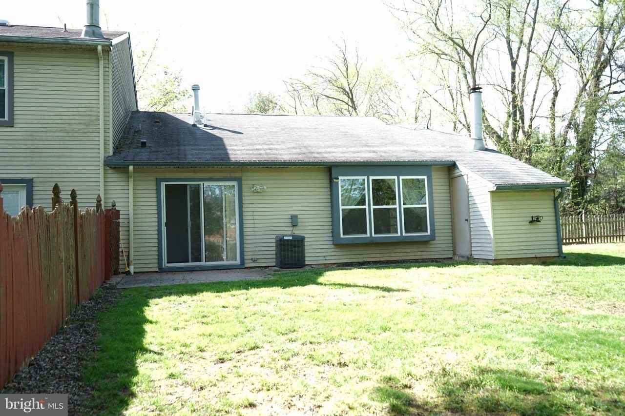 906 Roberts Ln - Photo 6 of 10