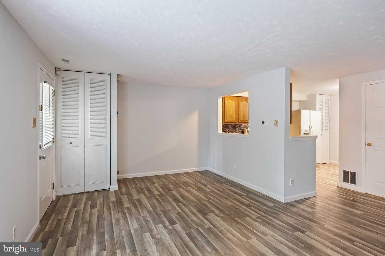 2504 Greenwood Dr - Photo 6 of 26