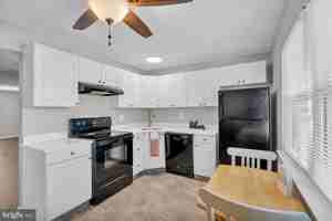 featured image of 915 SILVER Court