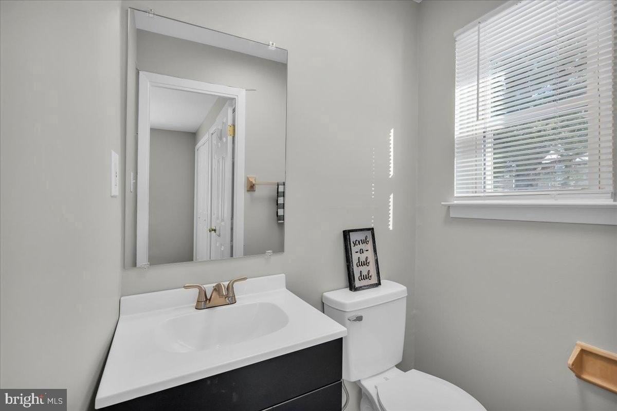 915 SILVER Court - Photo 5 of 13