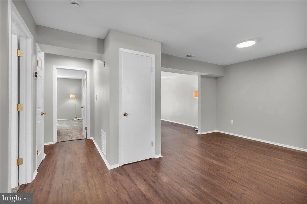 915 SILVER Court - Photo 6 of 13