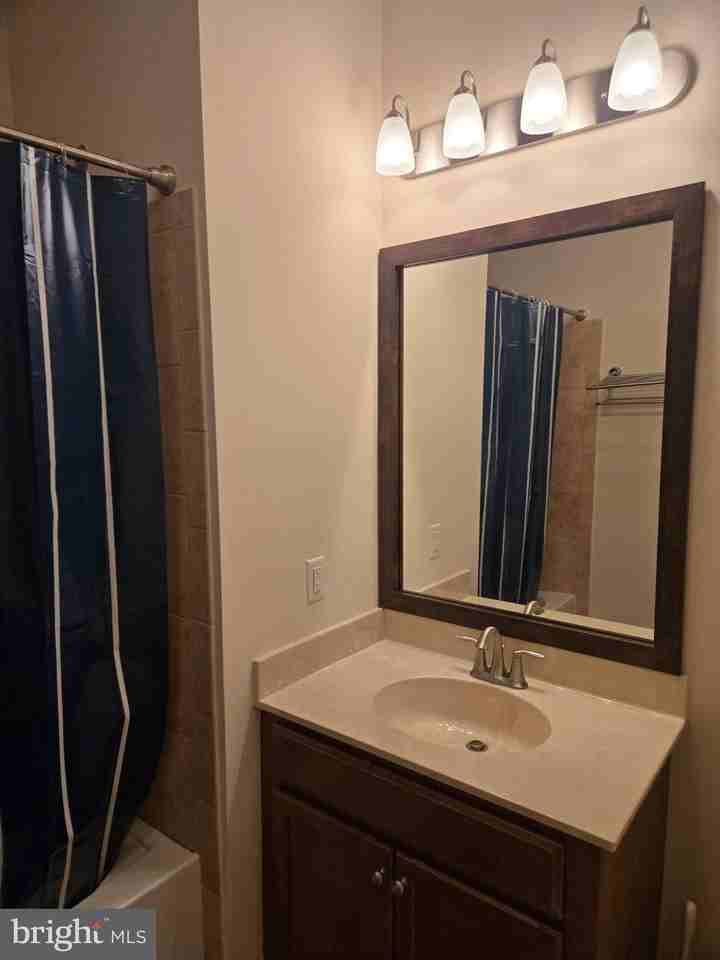1128 Halifax Pl - Photo 6 of 11